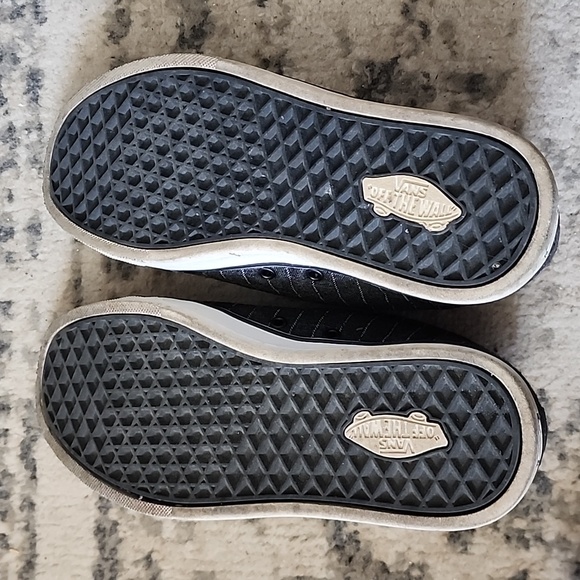 Vans - Picture 4 of 4